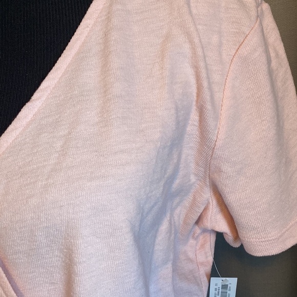 Old Navy Women’s Faux Wrap Pink Short Sleeve Top sz L NWT - Picture 2 of 8